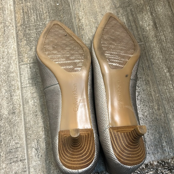 Calvin Klein Silver Heels with Pointed Toe and Low Heel - Picture 3 of 4